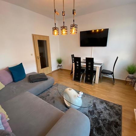 Zur Schleuse - Ferienwohnung Bis 6 Personen Mit Gem Garten Rostock Esterno foto
