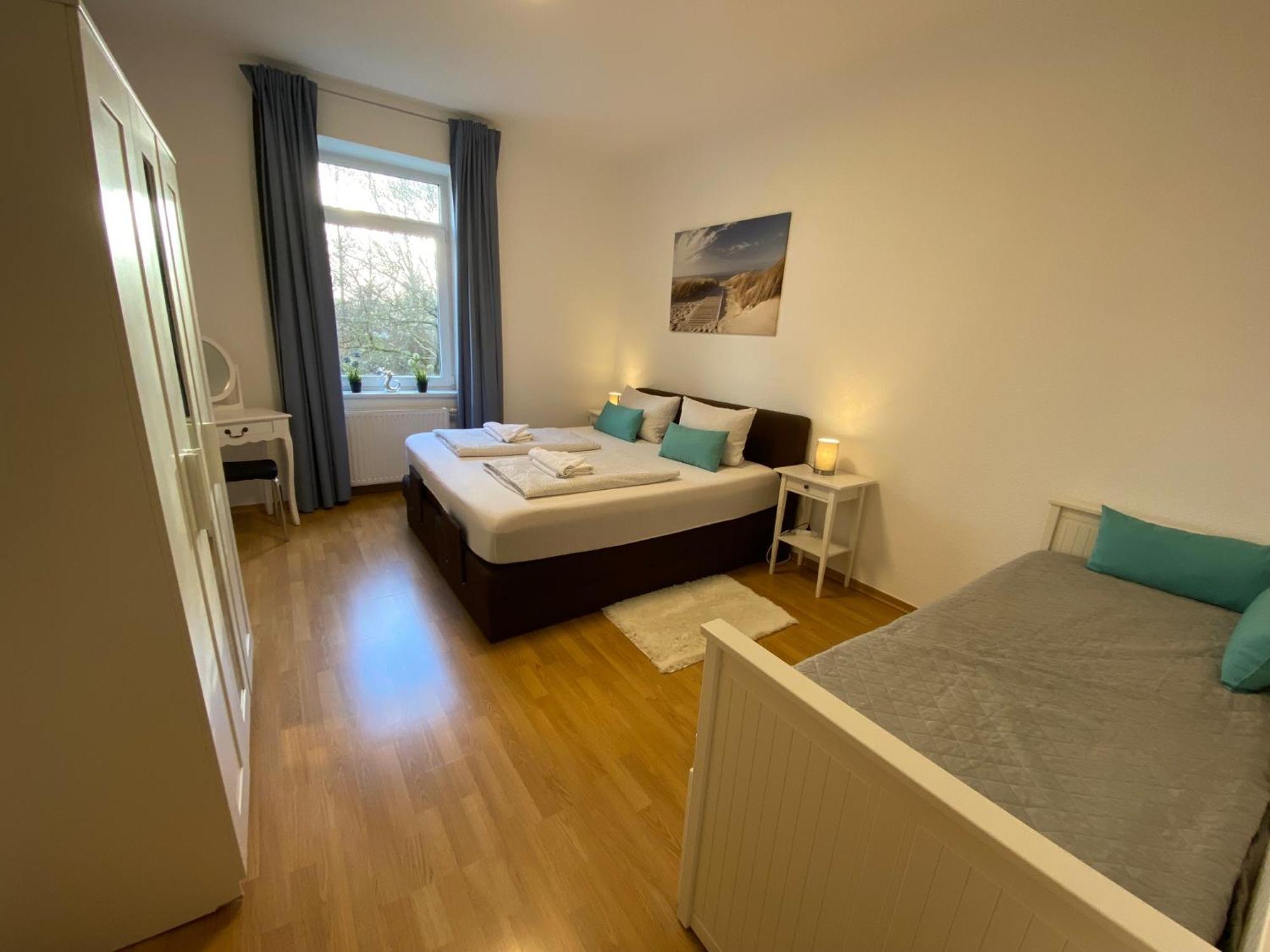 Zur Schleuse - Ferienwohnung Bis 6 Personen Mit Gem Garten Rostock Esterno foto