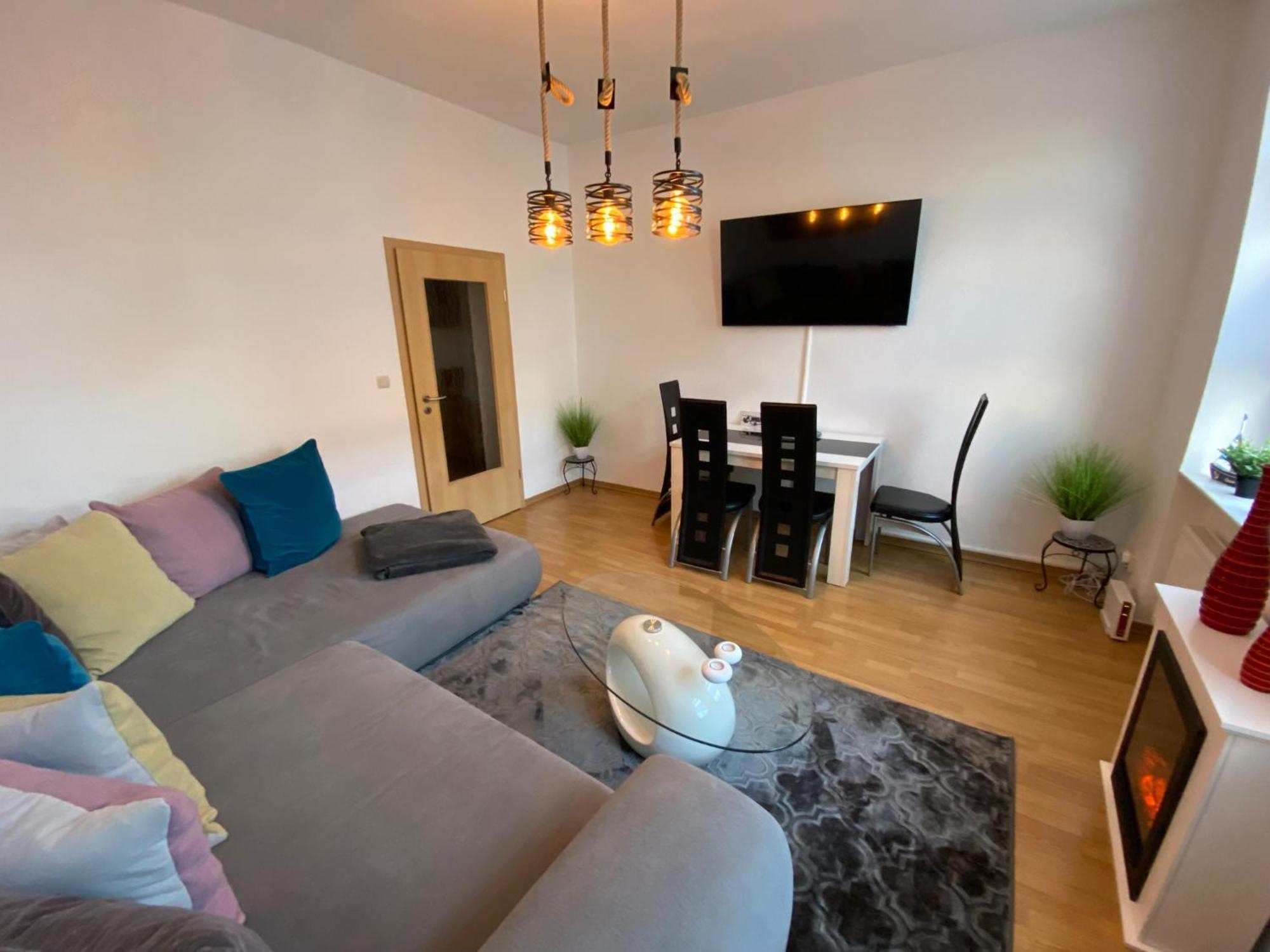Zur Schleuse - Ferienwohnung Bis 6 Personen Mit Gem Garten Rostock Esterno foto